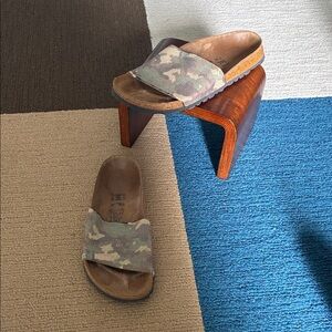 NWOT Birkenstock Camouflage Slide Sandals